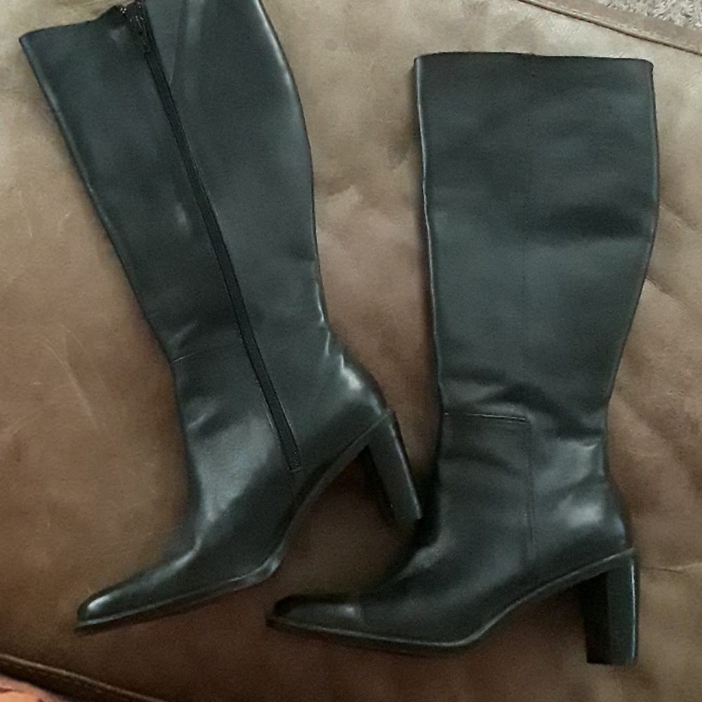 Brioso Leather Boot Sz 6.5M